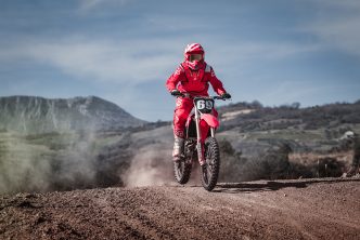 commencer à faire du moto cross